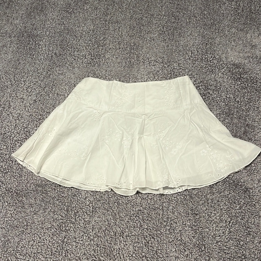 White, No Boundaries flowy skirt. Size 5